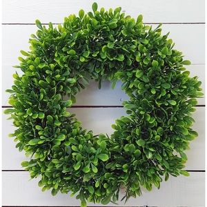 Wayfair Gracie Oaks Boxwood Polyethylene Wreath